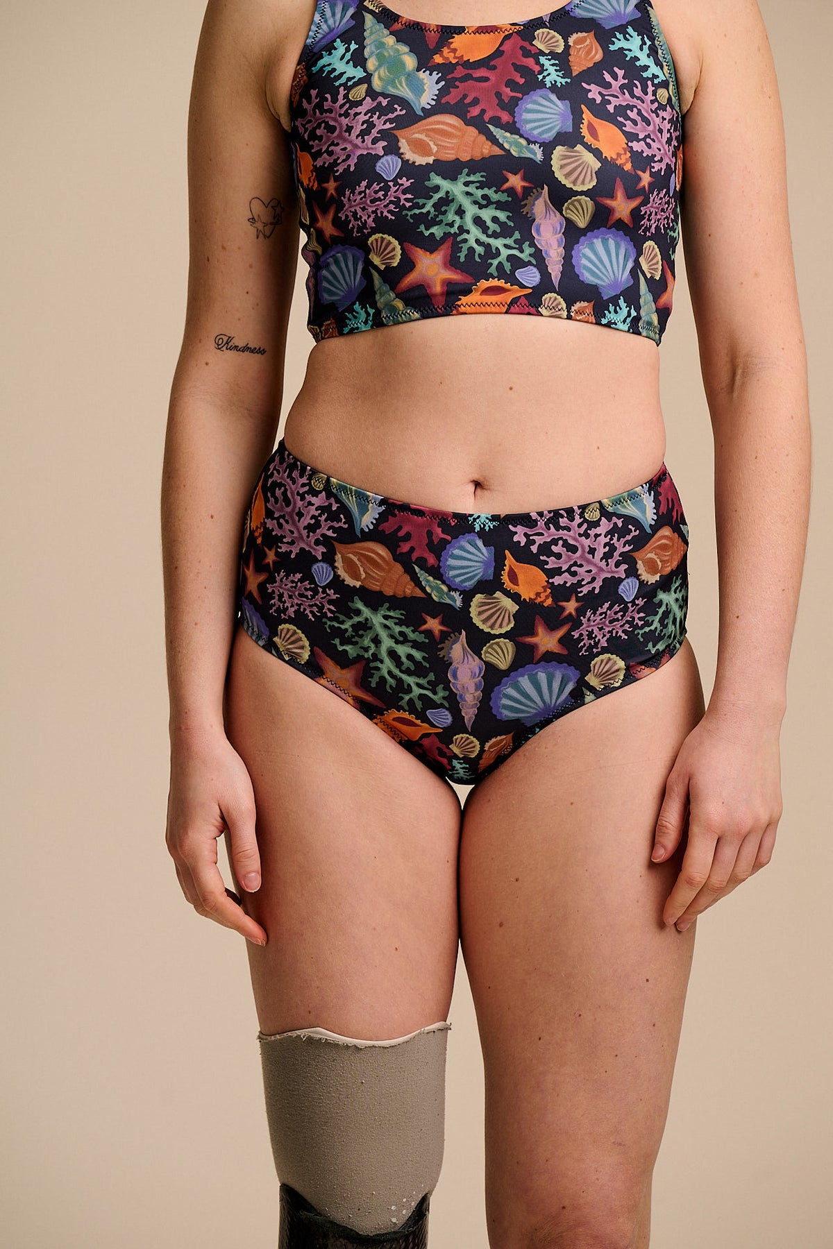 Bronte - High Rise Bikini Bottoms Recycled Polyester in Shell Print