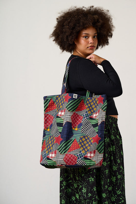 Catalina - Oversized Tote Organic Cotton in Star Patchwork Print