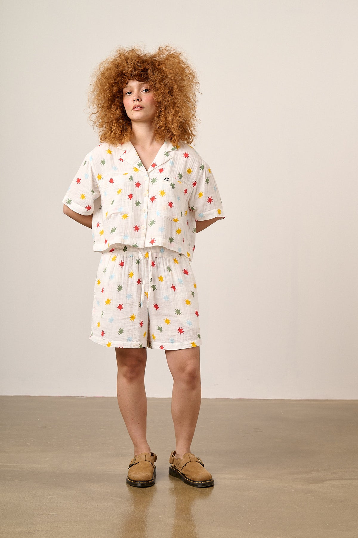 Alfie - Shirt Organic Cotton in Ecru Cosmic Folk Stars