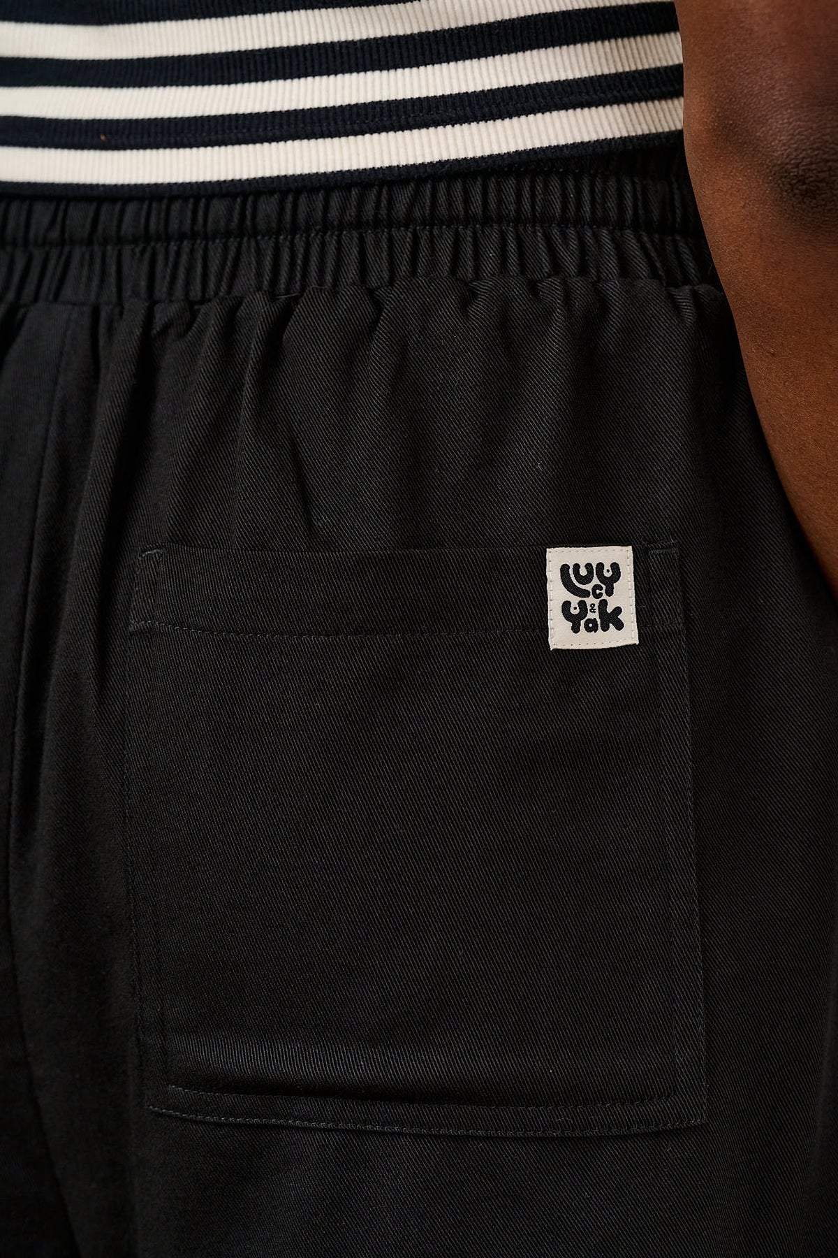 Charlie - Relaxed Shorts Organic Cotton in Black