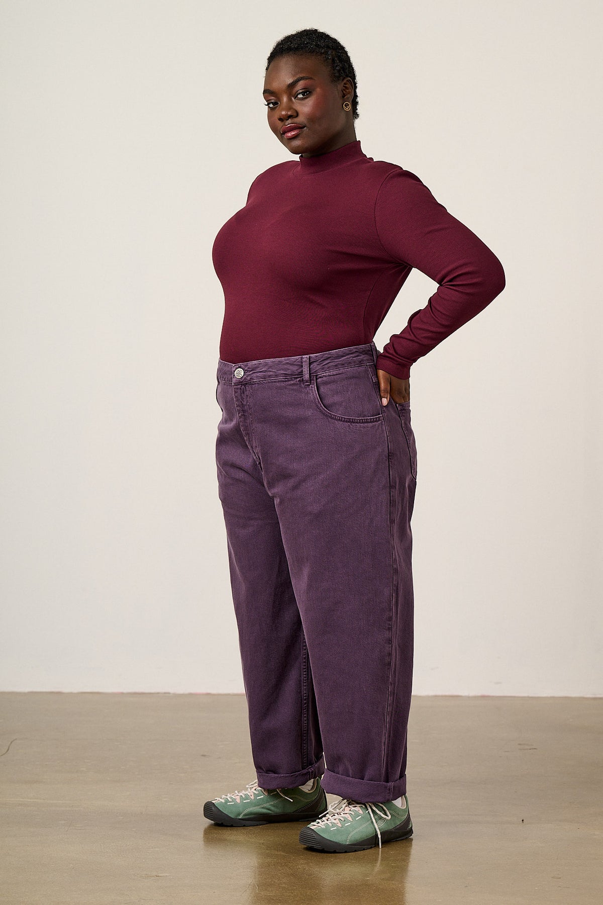 Drew - Straight Leg Jeans Organic Cotton Denim in Purple Wash