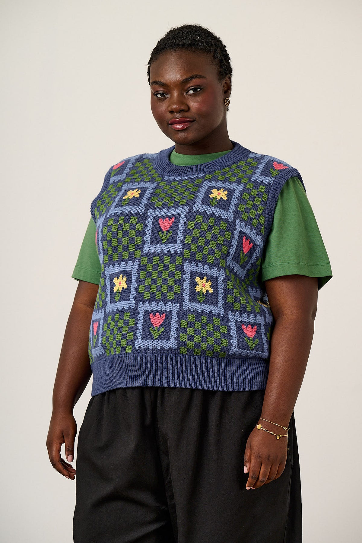 Saffle - Knitted Vest Organic Cotton in Tulip Checkerboard