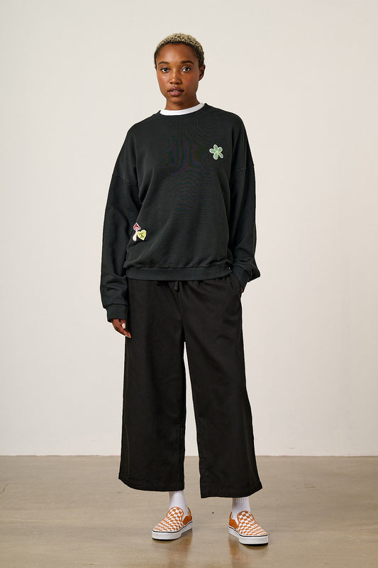Sutton - Oversized Sweatshirt Organic Cotton in Black with Punk Energy Patches