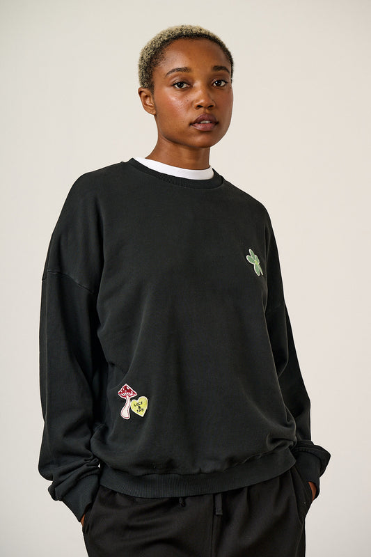 Sutton - Oversized Sweatshirt Organic Cotton in Black with Punk Energy Patches