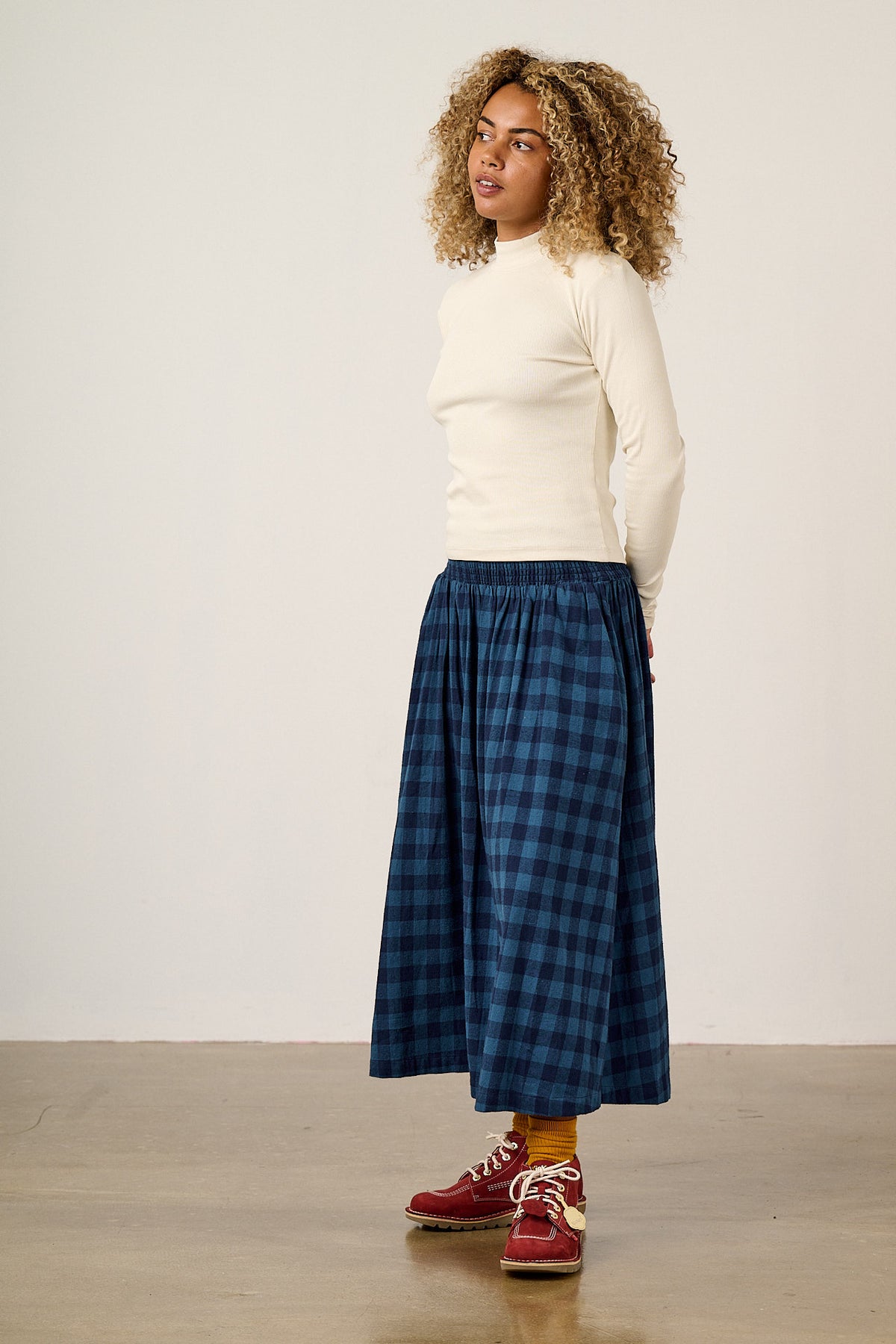 Tia - Long Sleeve Funnel Neck Top Cotton in Ecru