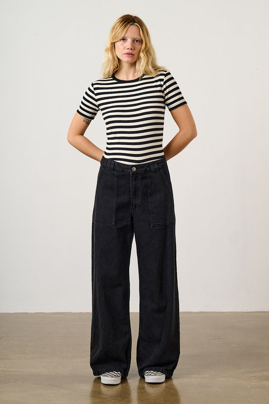 Delores - Wide Leg Jeans Organic Cotton Denim in Washed Black