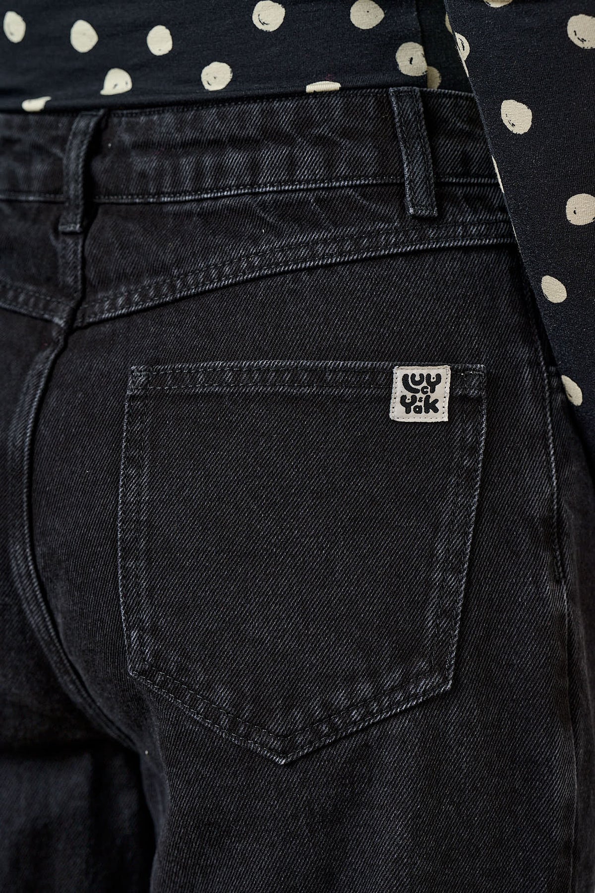 Drew - Cropped Straight Leg Jeans Organic Cotton Denim in Washed Black