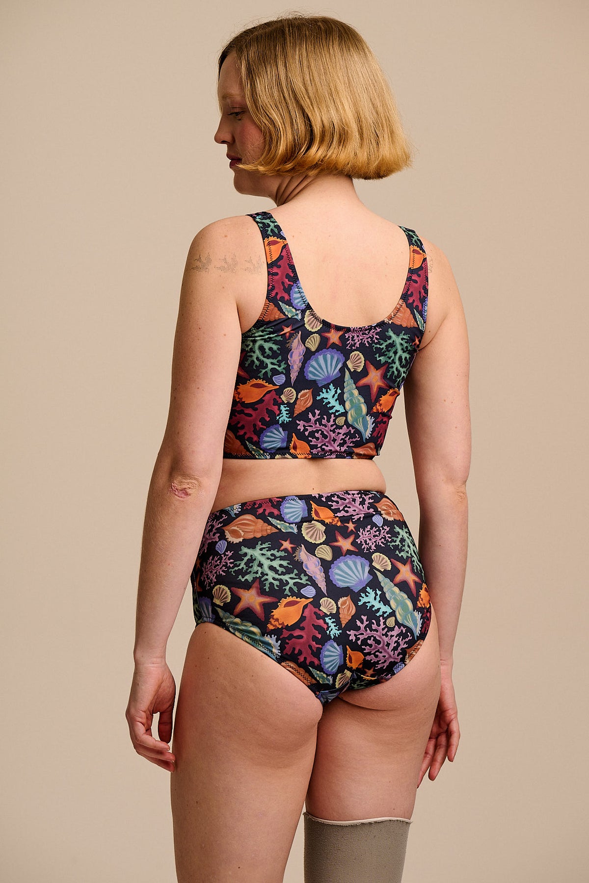 Bronte - High Rise Bikini Bottoms Recycled Polyester in Shell Print