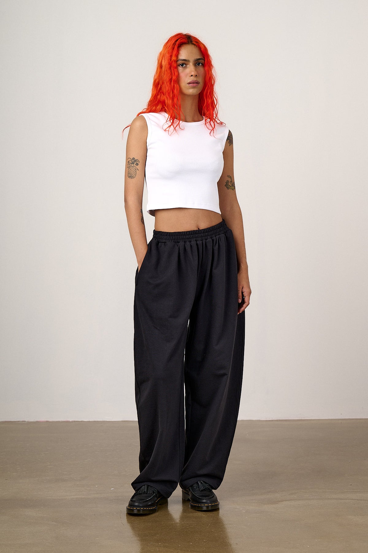 Freddie - Barrel Leg Trousers Organic Cotton Jersey in Black