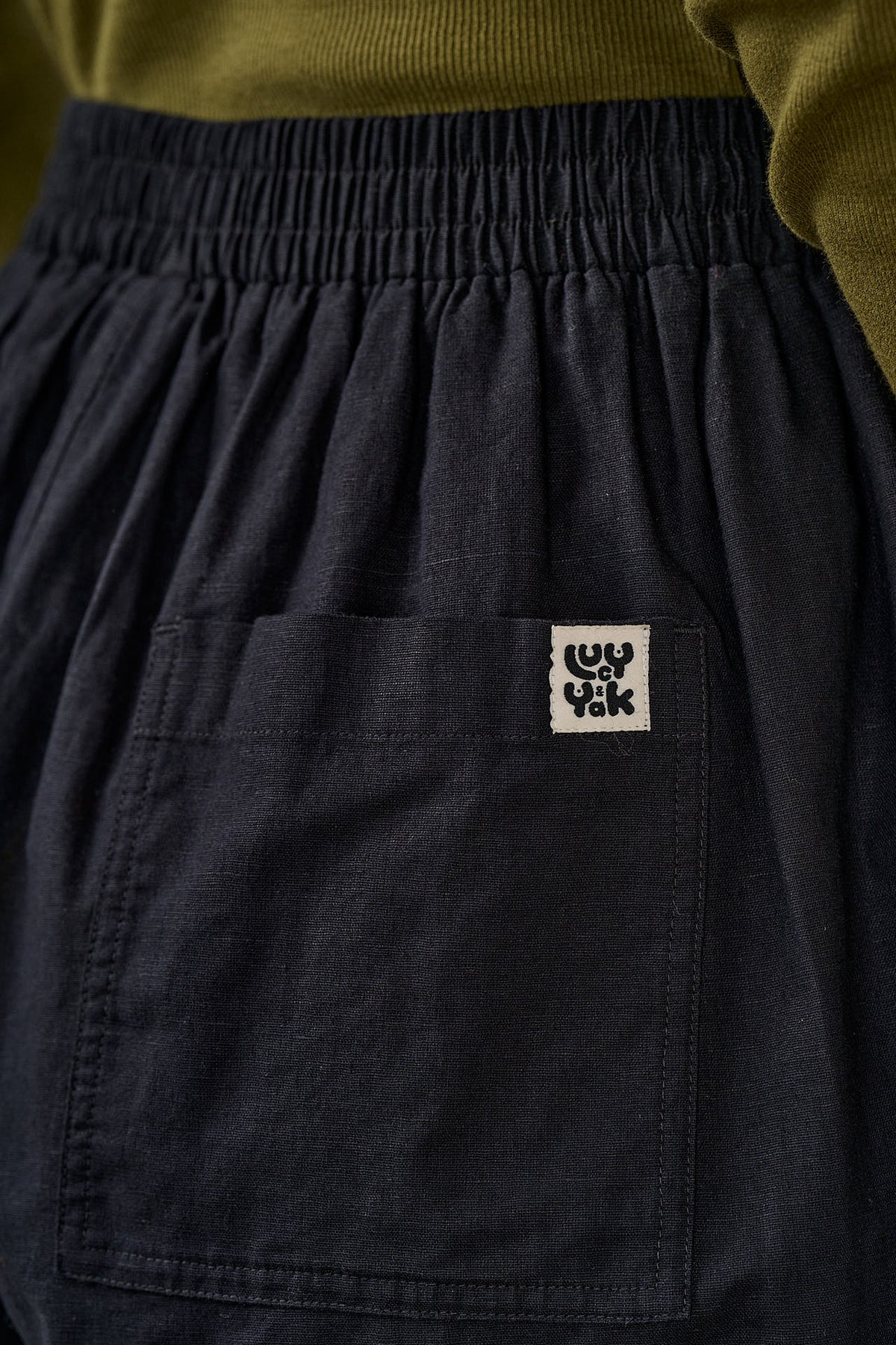 Freddie - Barrel Leg Trousers Organic Cotton in Black
