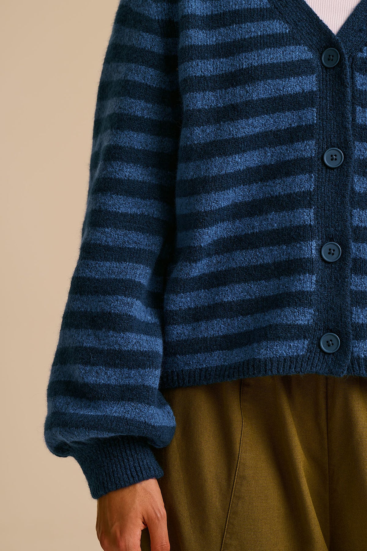 Juniper - Cardigan Recycled Polyester Knit in Blue Stripe