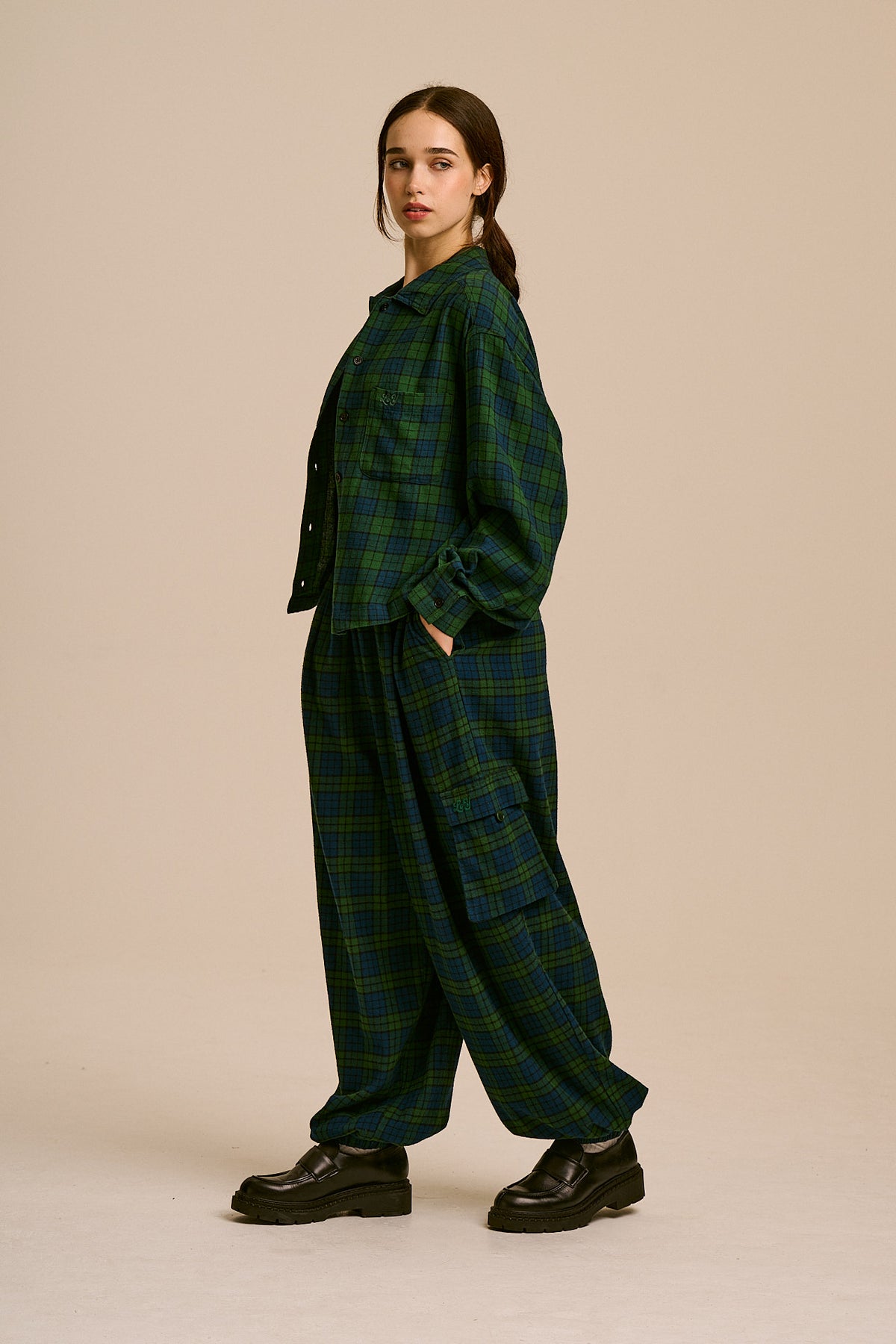 Rumi - Brushed Cotton Barrel Trousers in Wilderness Tartan