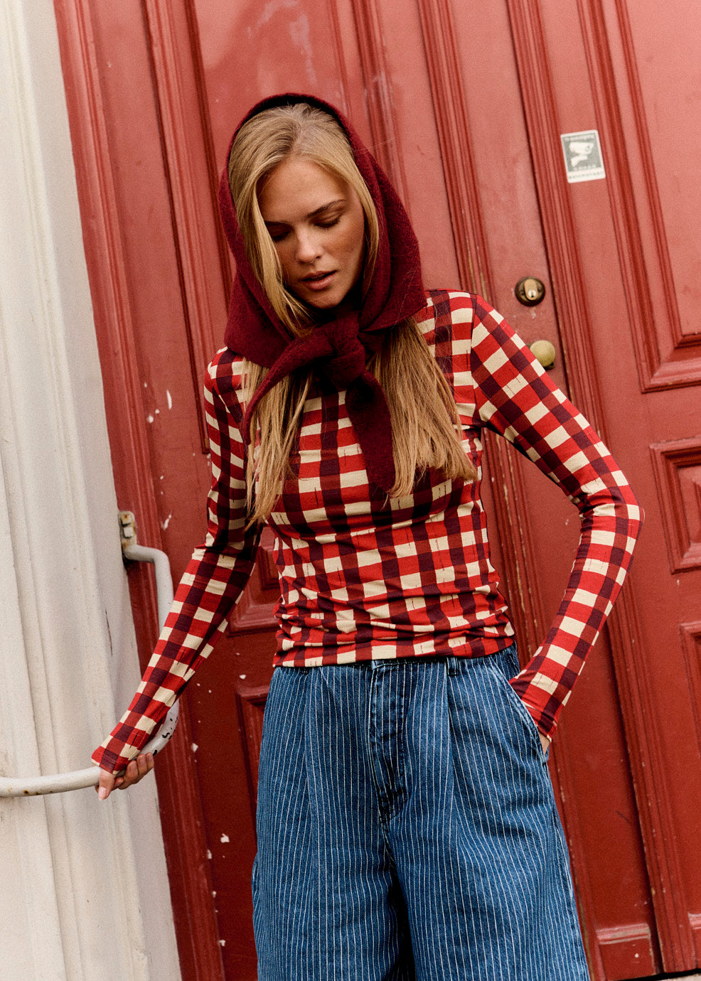 Sara - Long Sleeve Mock Neck Top Viscose in Burgundy Gingham