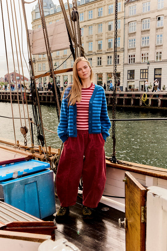Obregon - Barrel Leg Trousers Organic Cotton Corduroy in Pomegranate