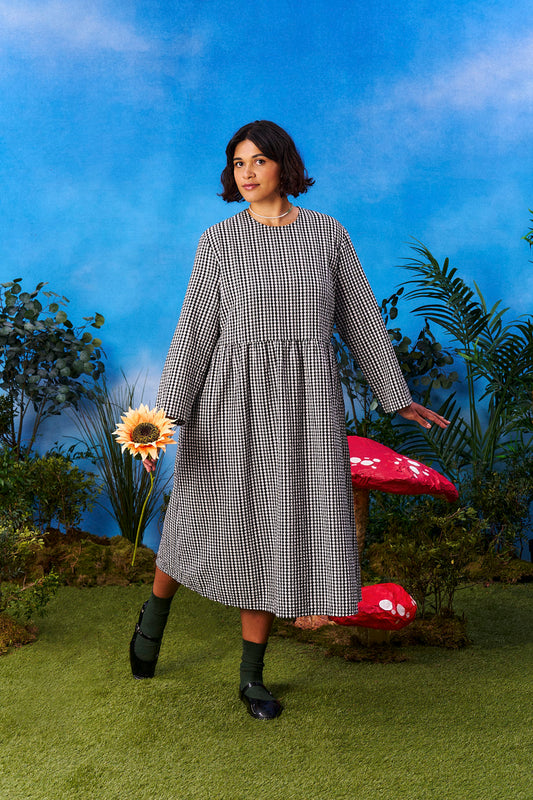 Micah - Long Sleeve Midi Dress Organic Cotton Seersucker in Black & White Gingham