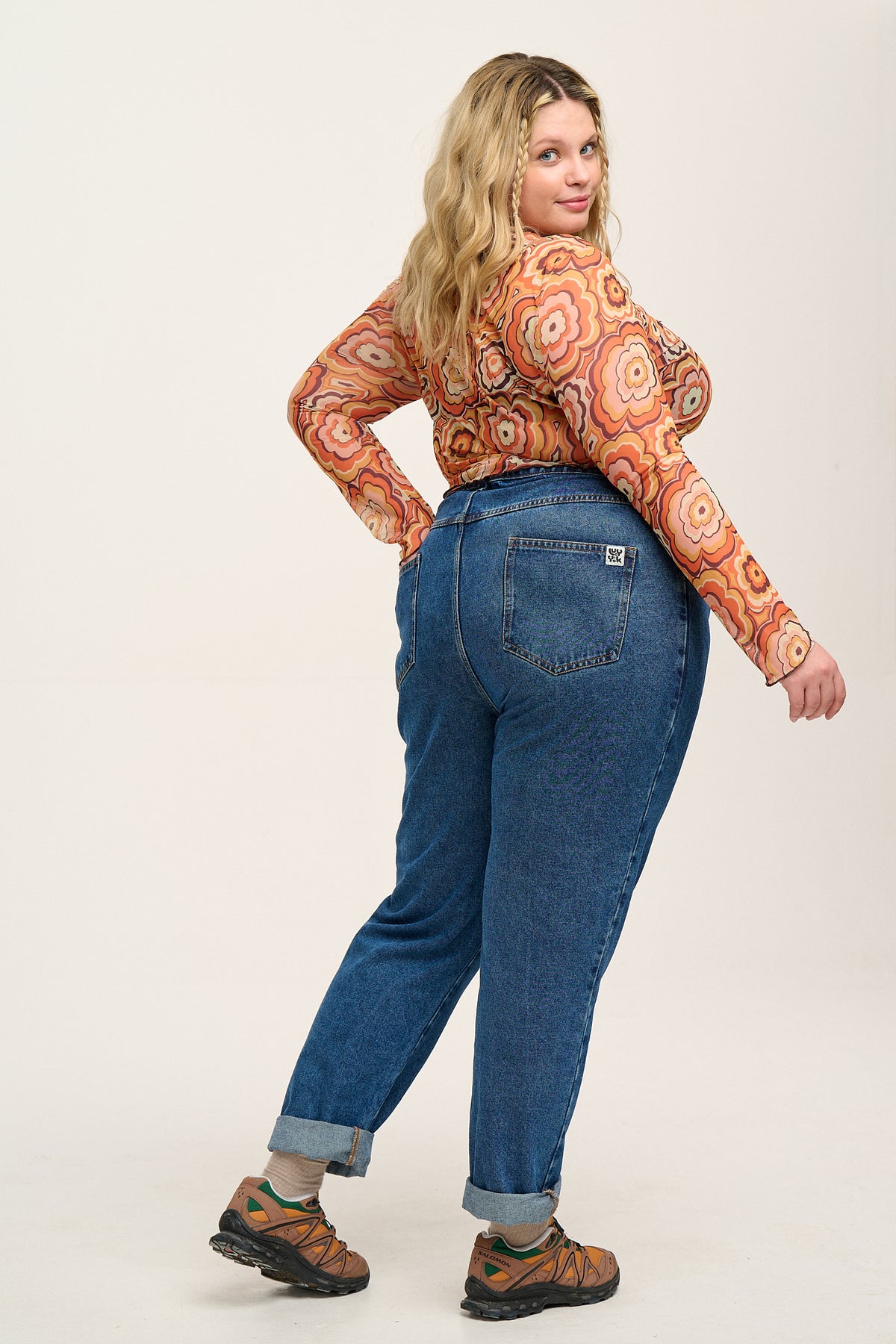 Dana - Mom Jeans Organic Cotton Denim in Mid Wash Blue
