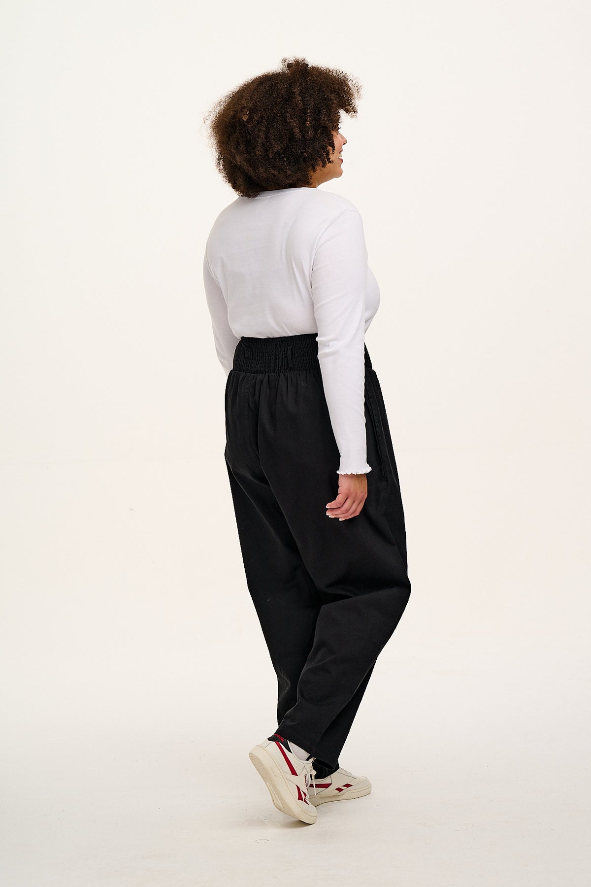Alexa - Tapered Leg Trousers Organic Cotton in Black