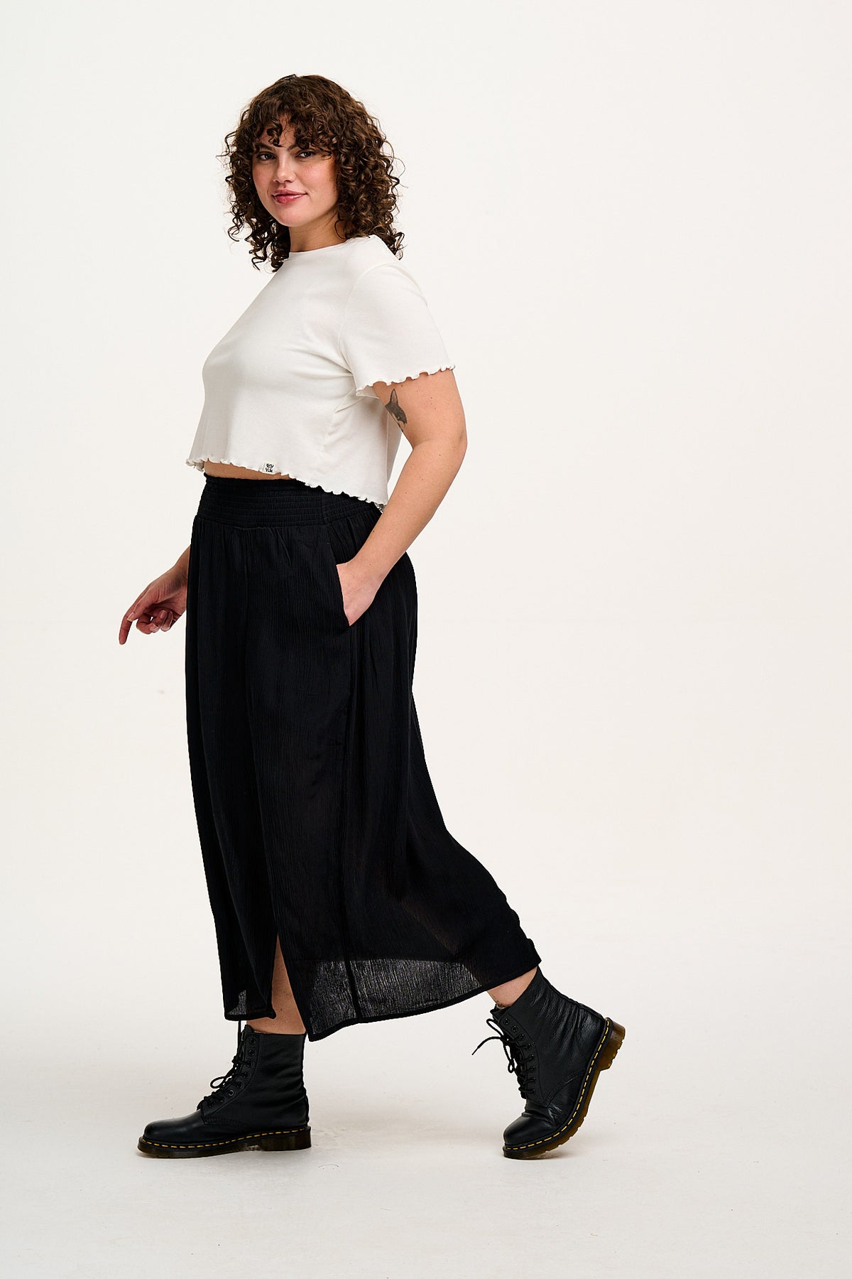 Poppy - Elasticated Waist Midi Skirt ECOVERO Viscose in Black