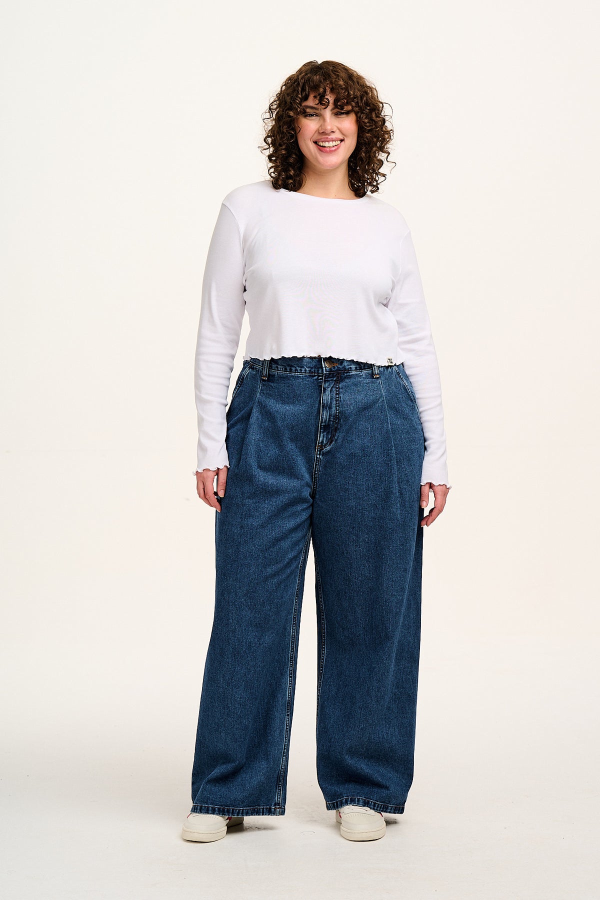 Cole - Wide Leg Jeans Organic Cotton Denim in Mid Wash Blue