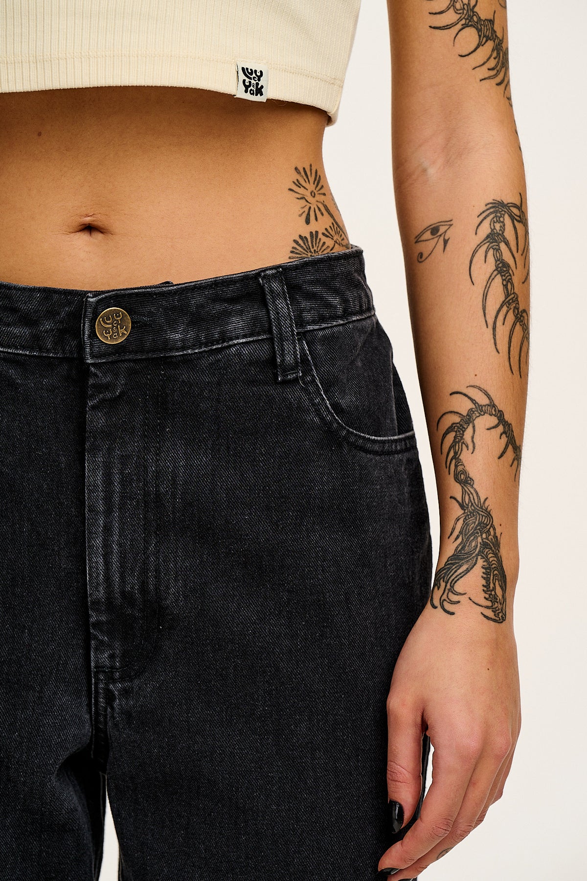 Dana - Mom Jeans Organic Cotton Denim in Washed Black