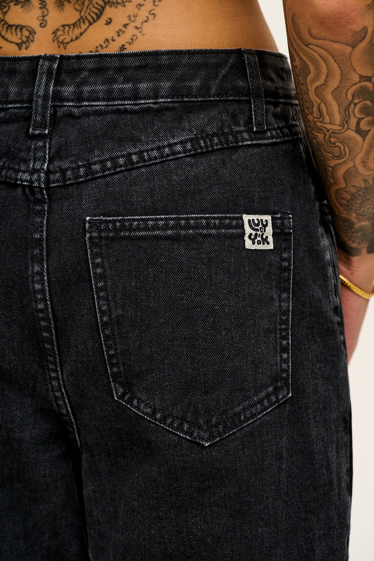 Dana - Mom Jeans Organic Cotton Denim in Washed Black