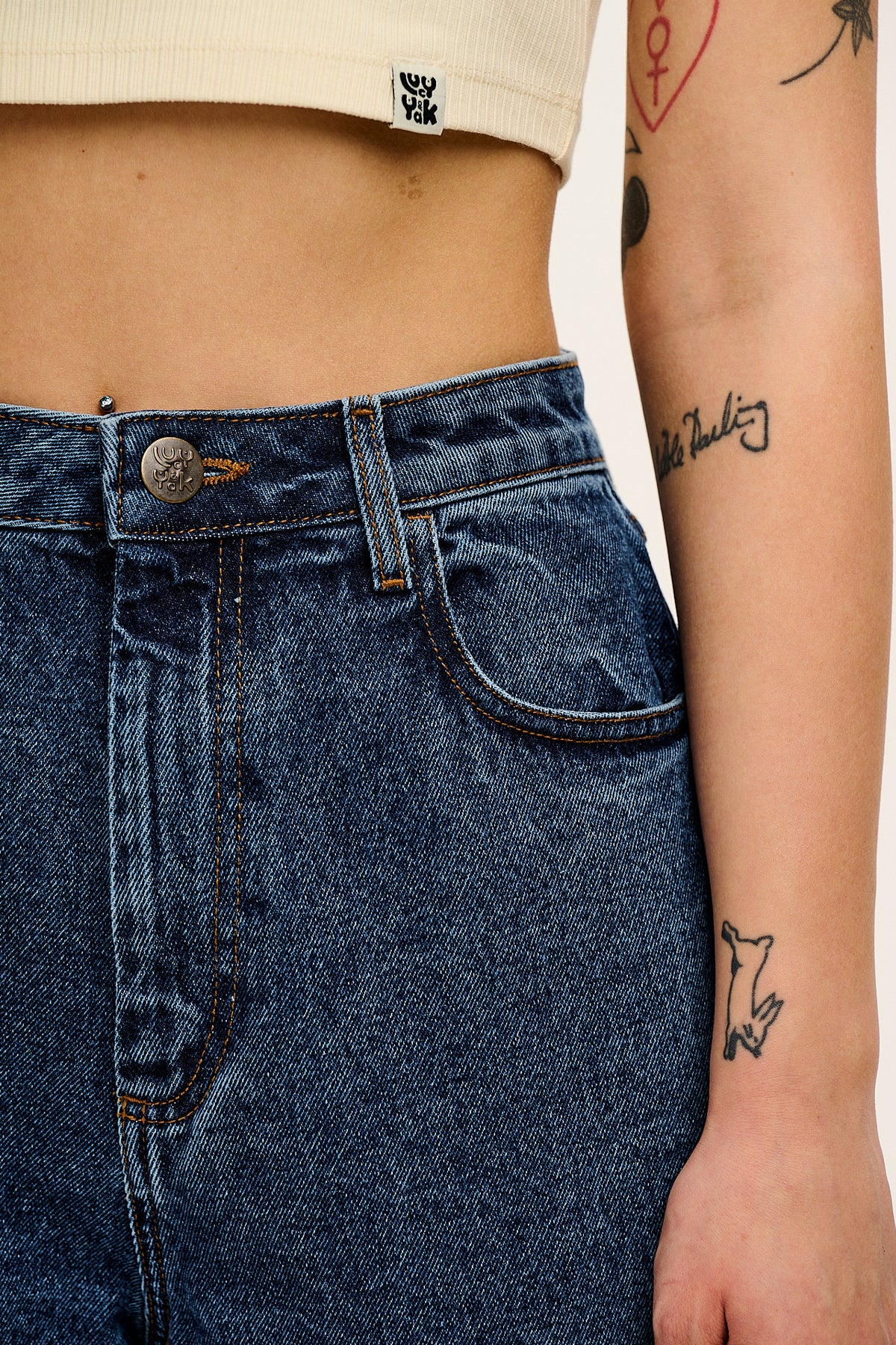 Dana - Mom Jeans Organic Cotton Denim in Mid Wash Blue