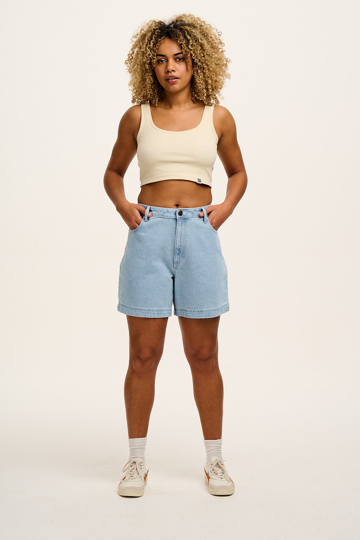 Lexi - High Waist Shorts Organic Cotton Denim in Light Wash Blue