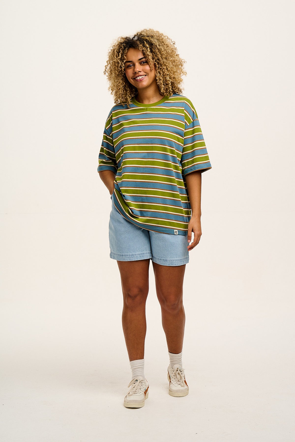 Lexi - High Waist Shorts Organic Cotton Denim in Light Wash Blue