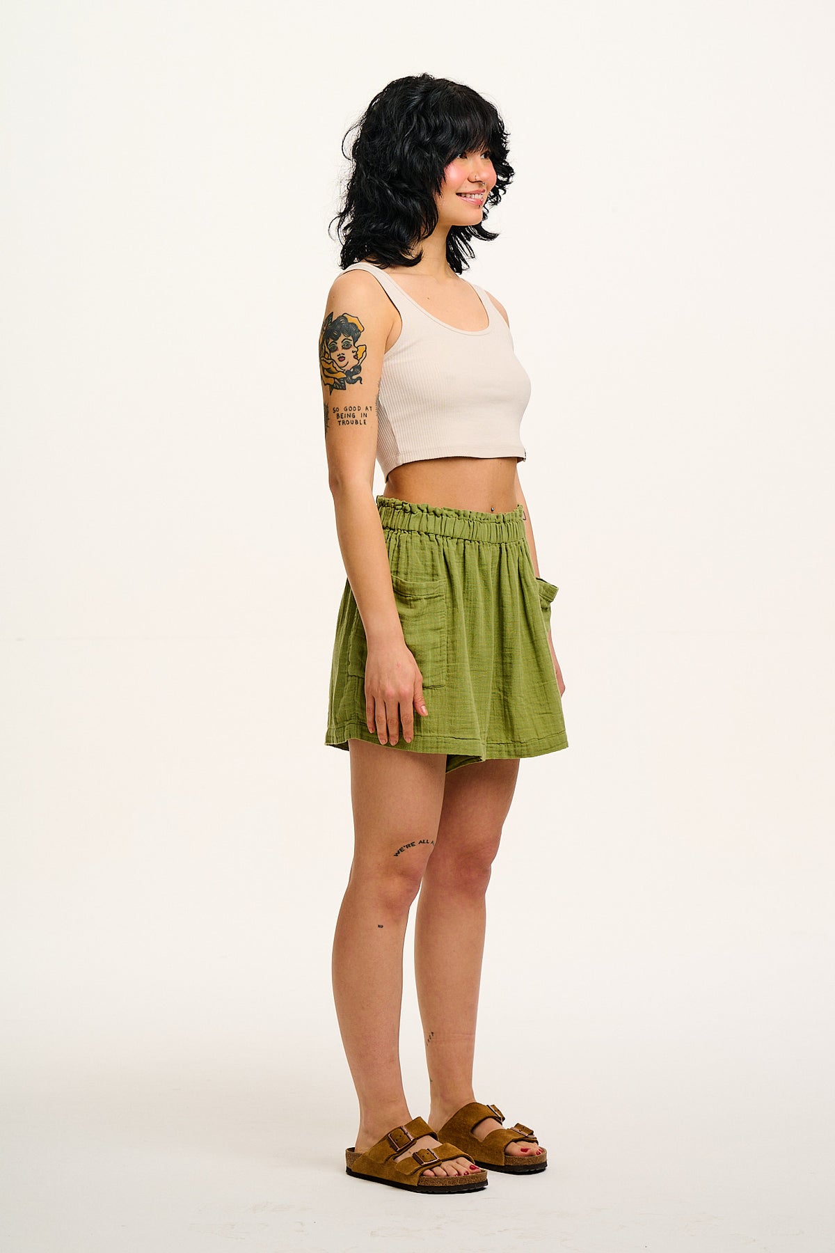 Sierra - Mid-Thigh Shorts Organic Cotton Gauze in Herb Garden Green