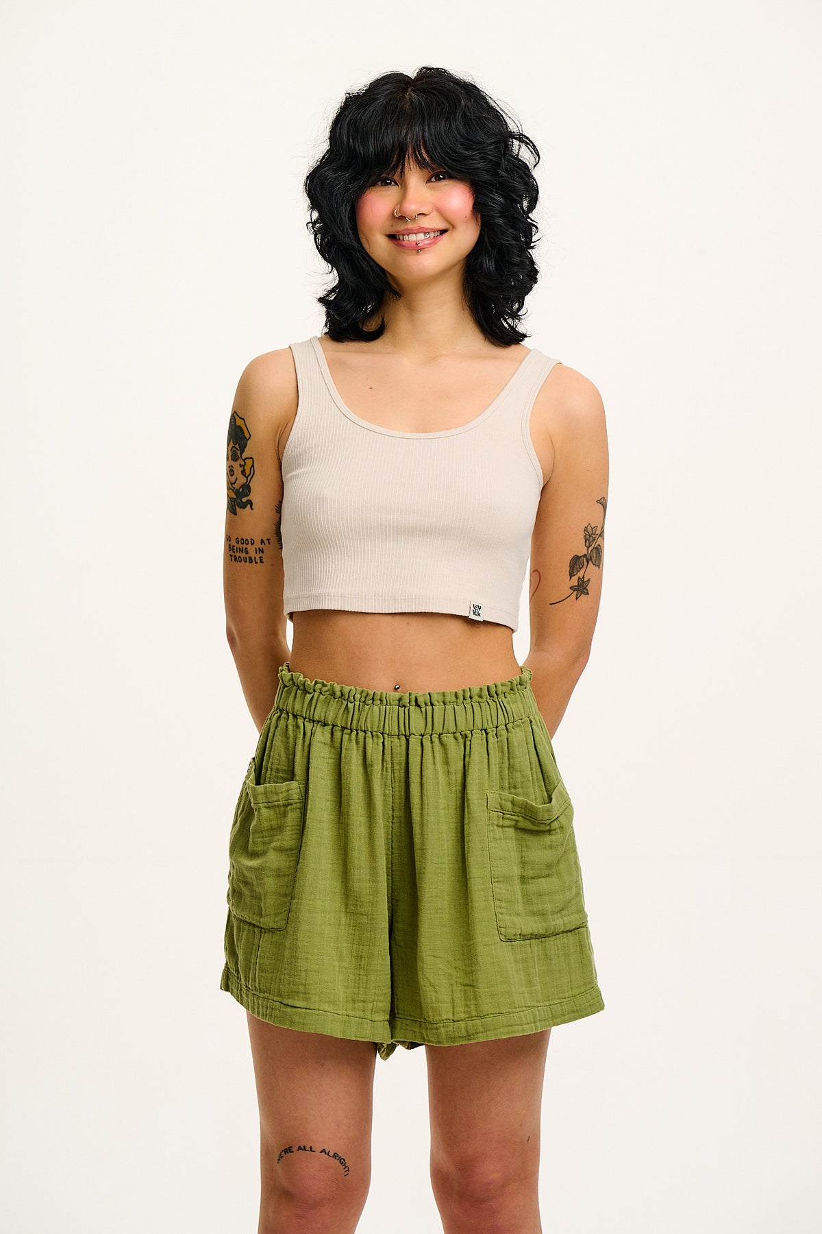 Sierra - Mid-Thigh Shorts Organic Cotton Gauze in Herb Garden Green