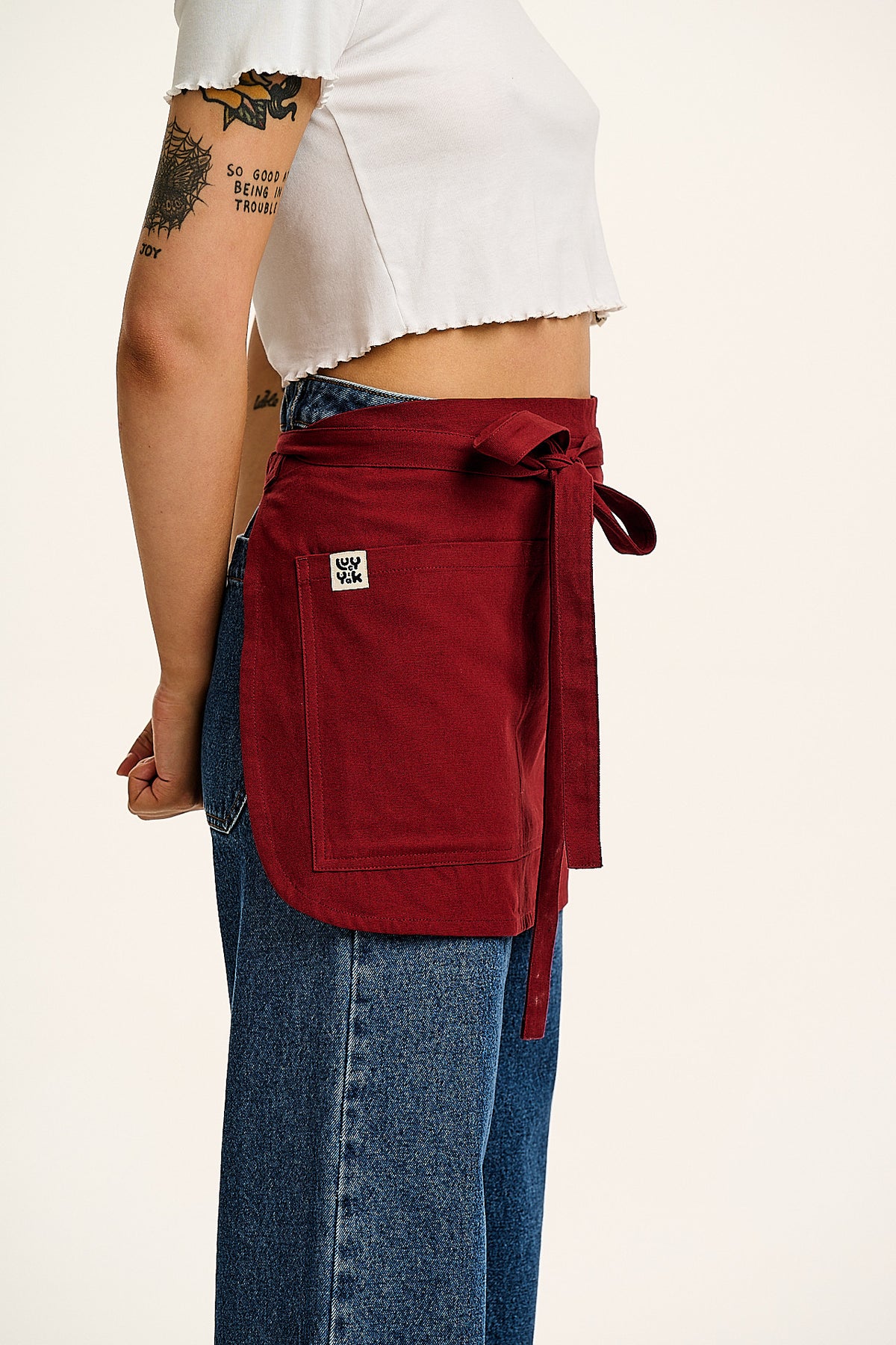 Millau - Midweight Waist Apron Organic Cotton in Maroon