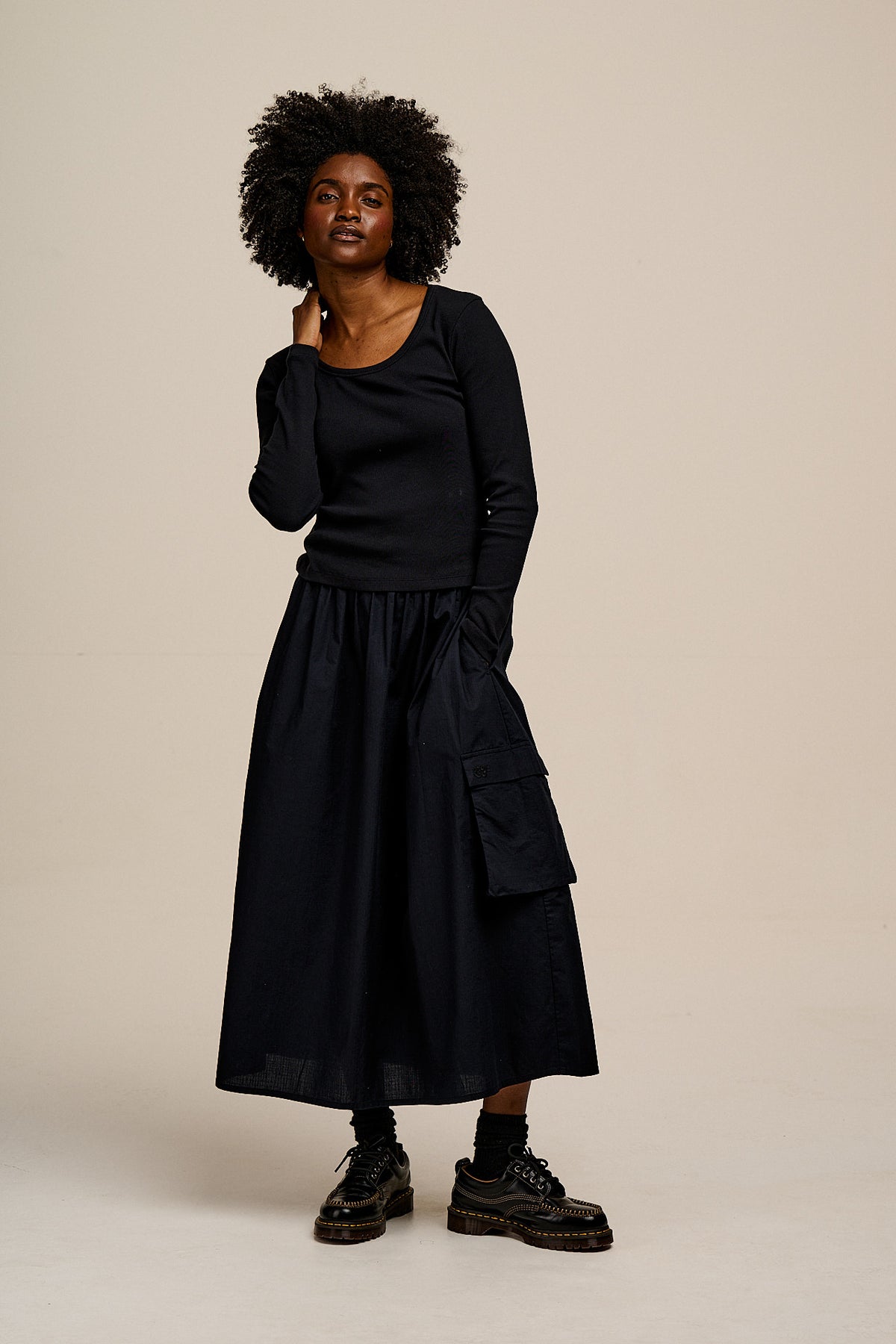 Remy - Scoop Neck Long Sleeve T-Shirt Organic Cotton in Black