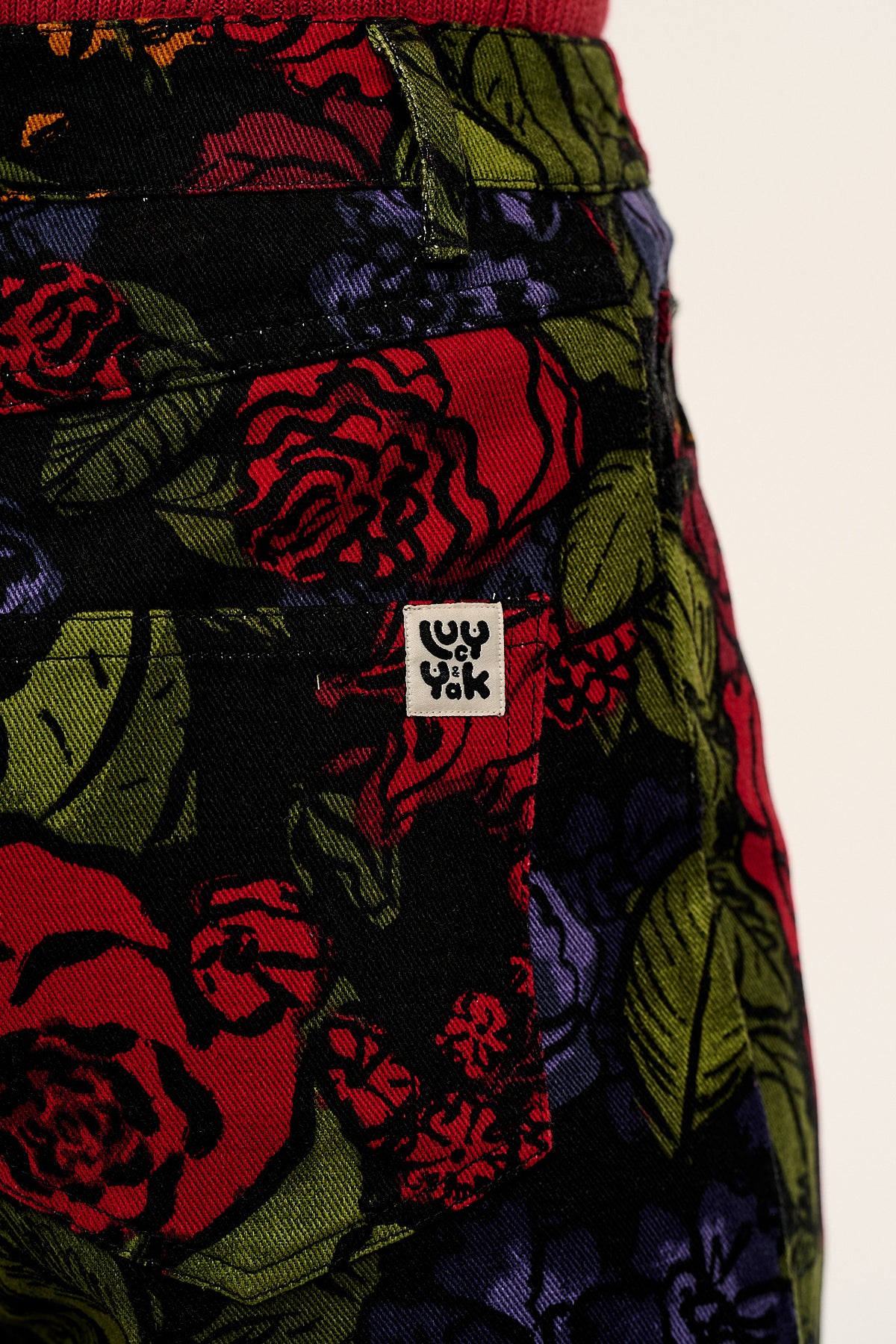 Drew - Cropped Straight Leg Trousers Organic Cotton in Maria Print