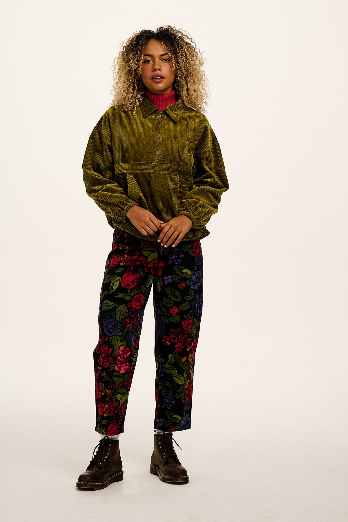 Drew - Cropped Straight Leg Trousers Organic Cotton in Maria Print