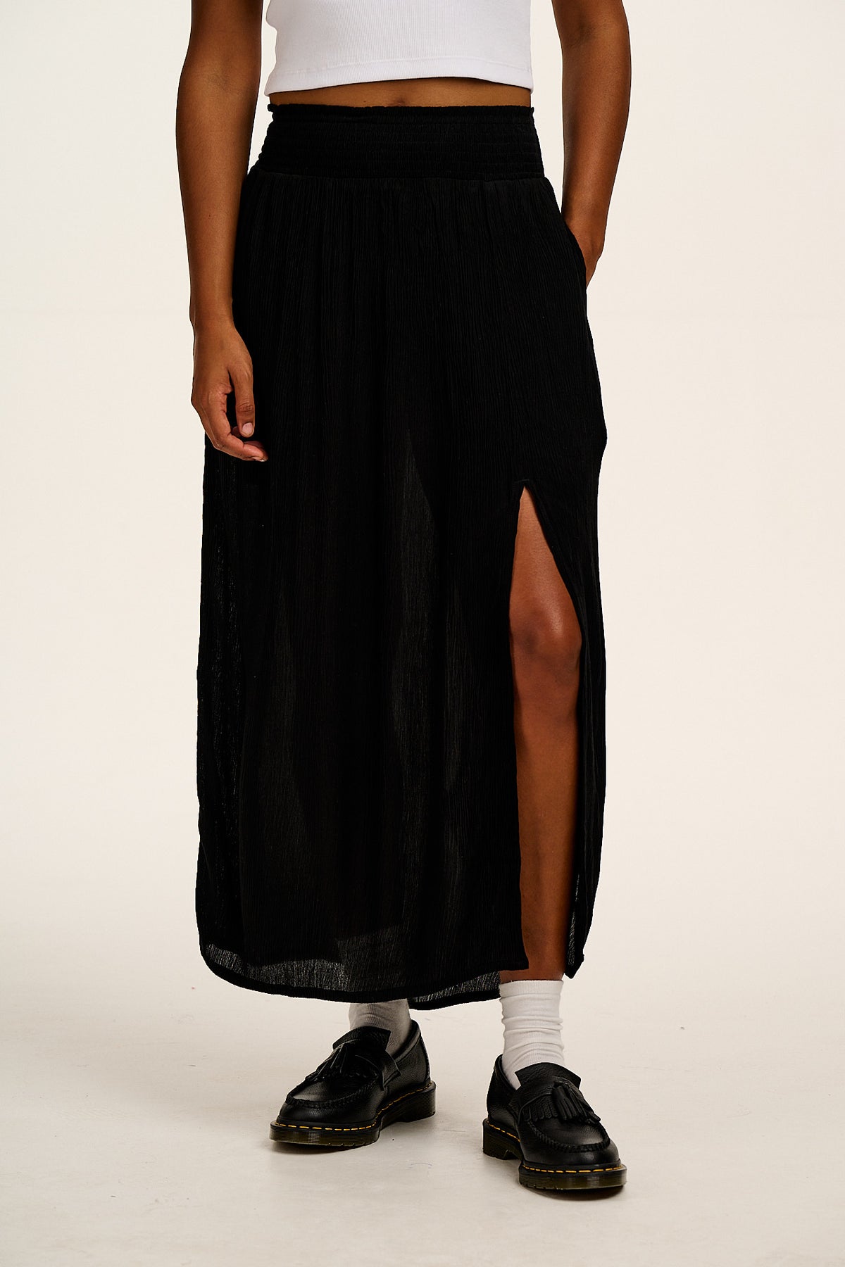 Poppy - Elasticated Waist Midi Skirt ECOVERO Viscose in Black