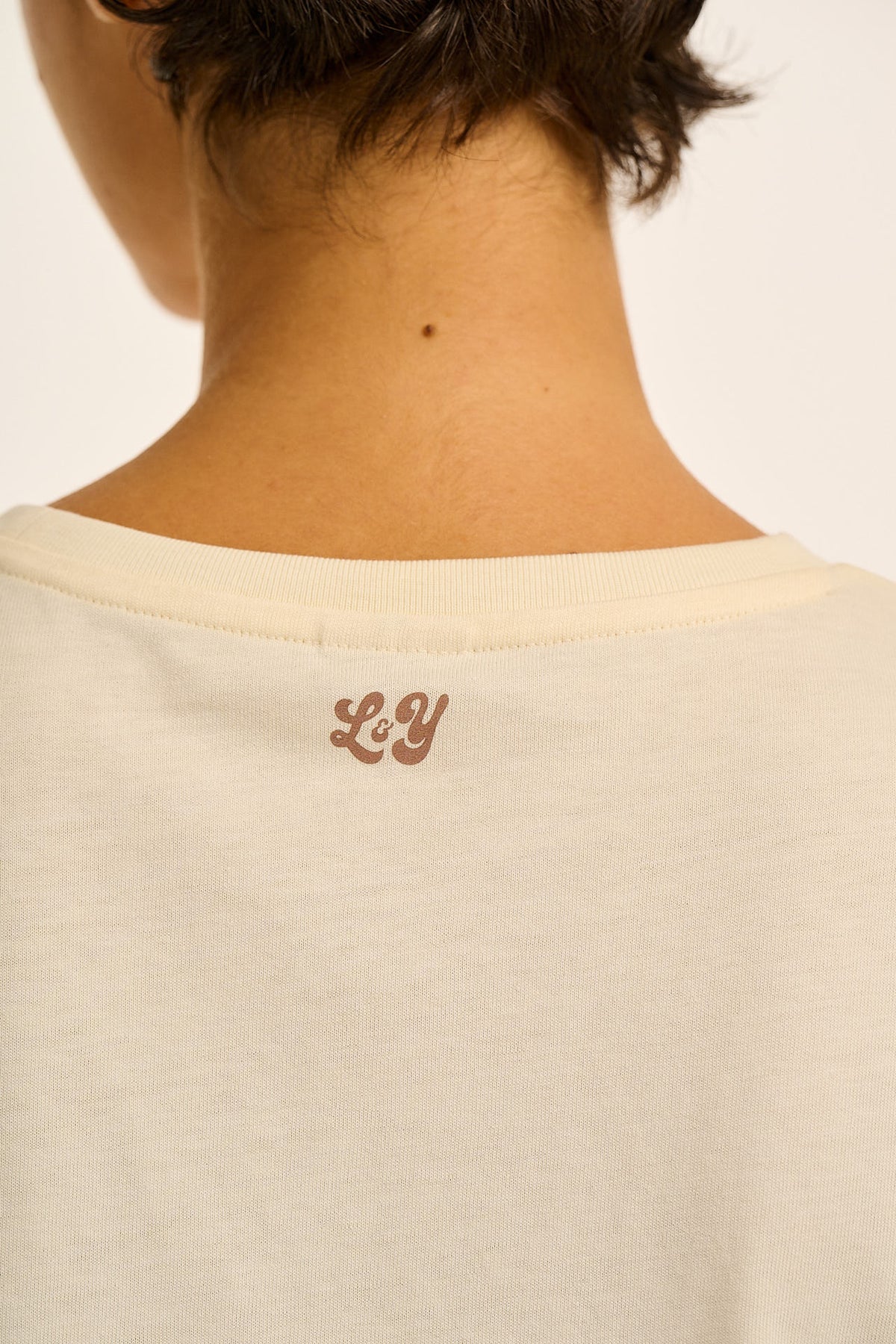 Zayla - Cropped Boxy T-Shirt Organic Cotton in Ecru New Moon Print