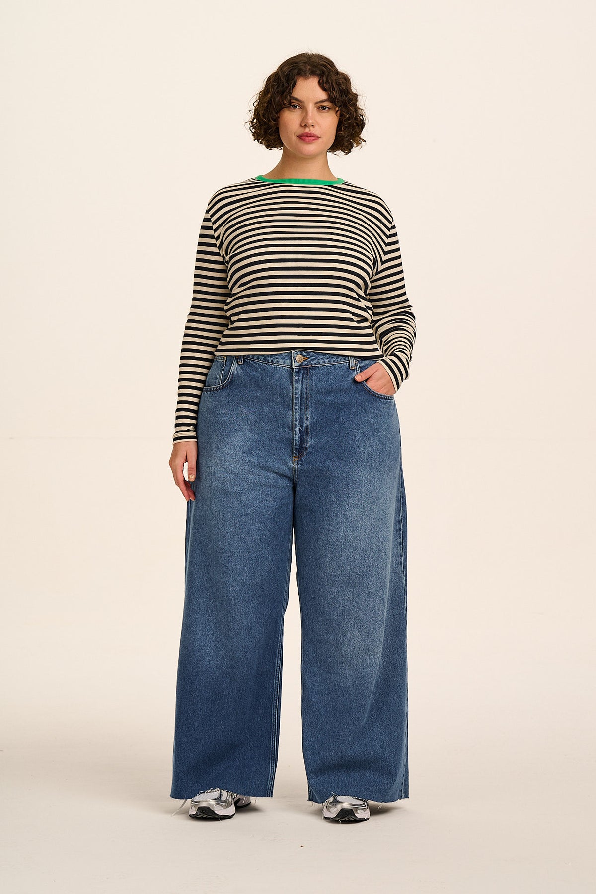 Carter - High Waisted Denim Jeans in Vintage Wash Blue