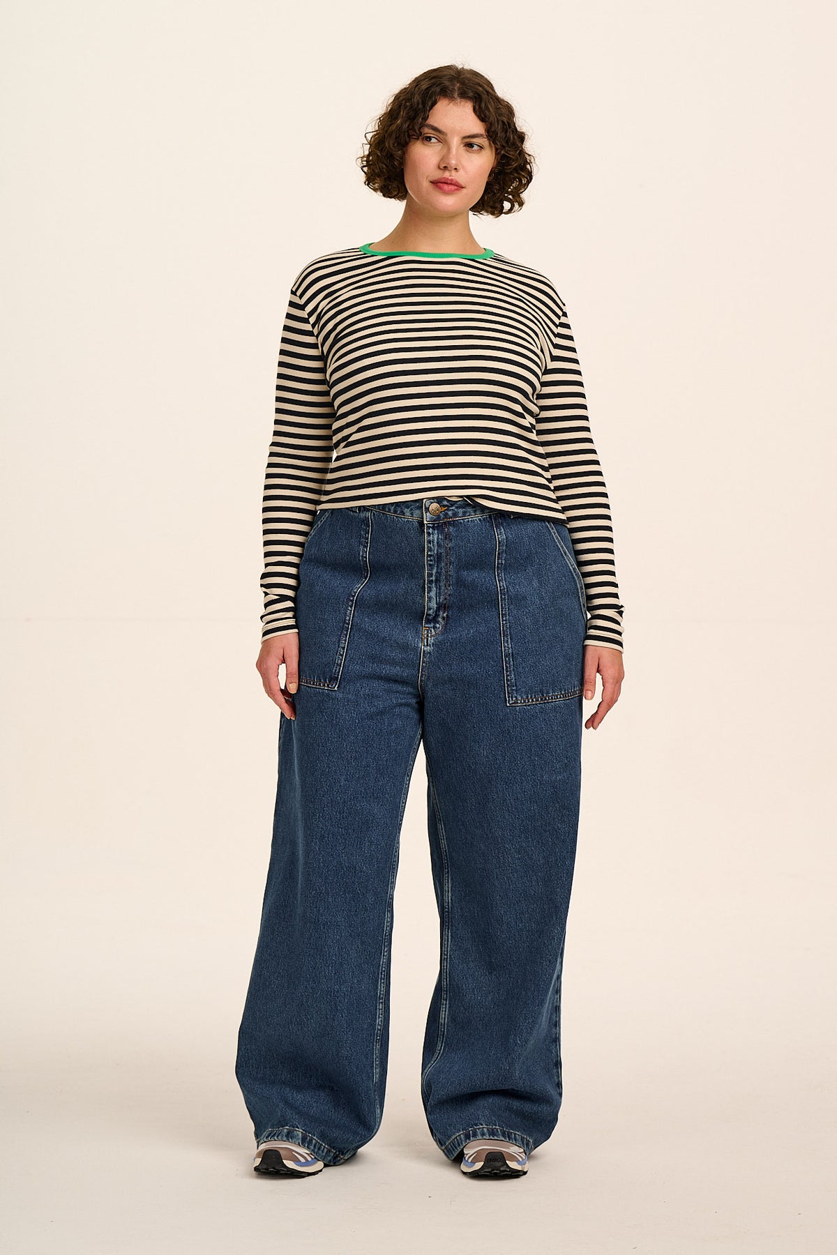 Delores - Wide Leg Jeans Organic Cotton Denim in Mid Wash Blue