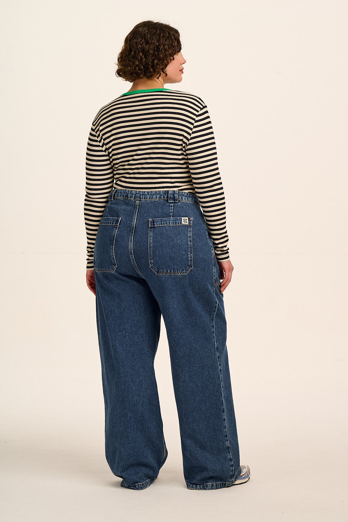 Delores - Wide Leg Jeans Organic Cotton Denim in Mid Wash Blue