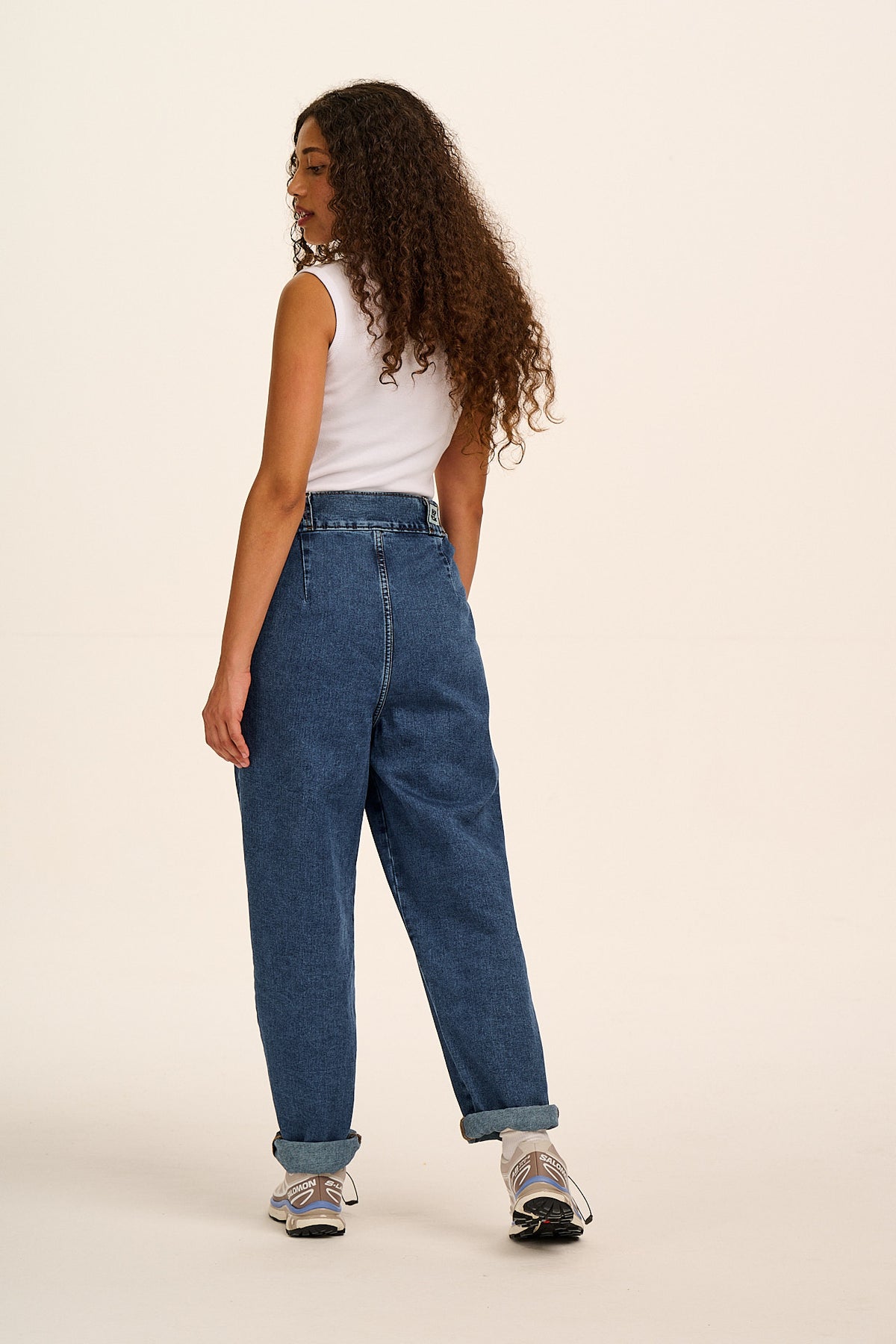 Addison - Denim Jeans in Mid Wash Blue
