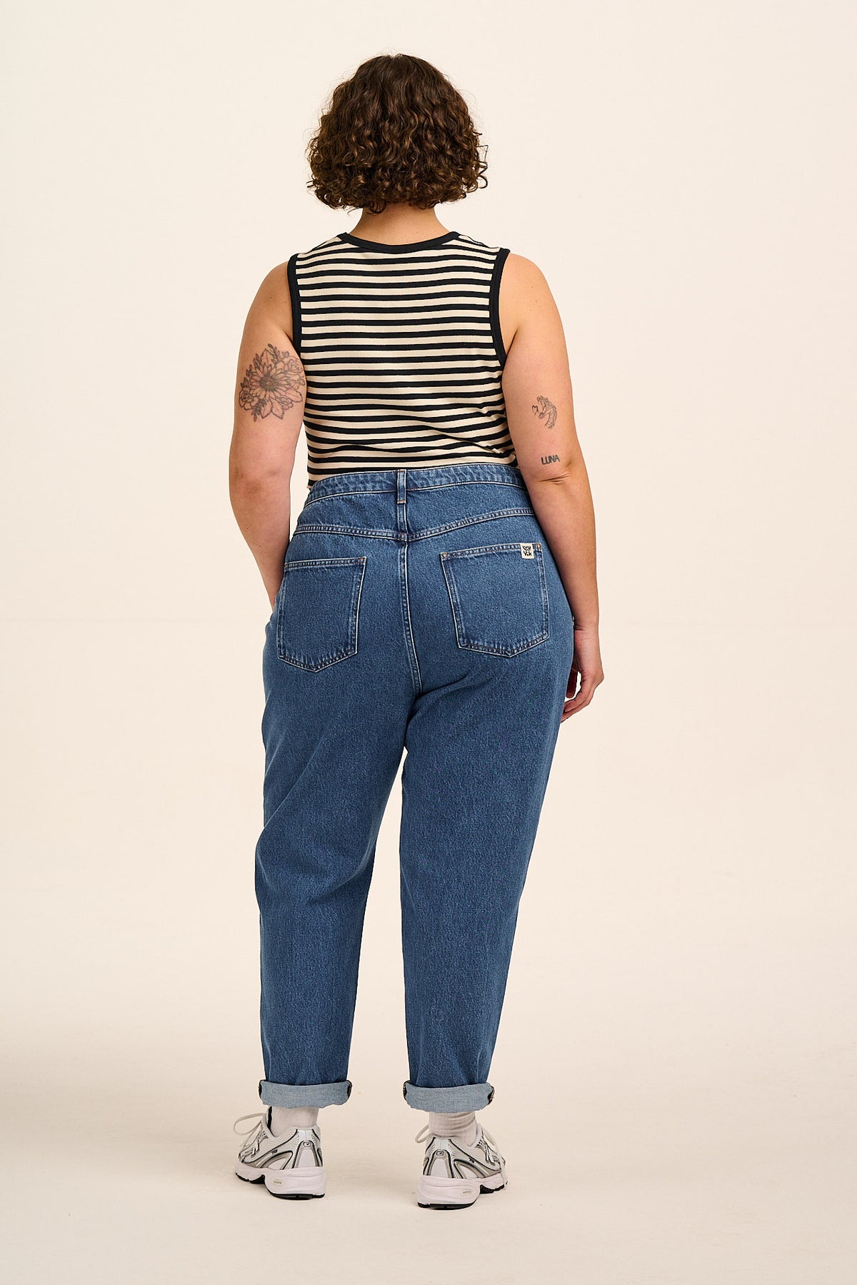 Dana - Mom Jeans Organic Cotton Denim in Mid Wash Blue