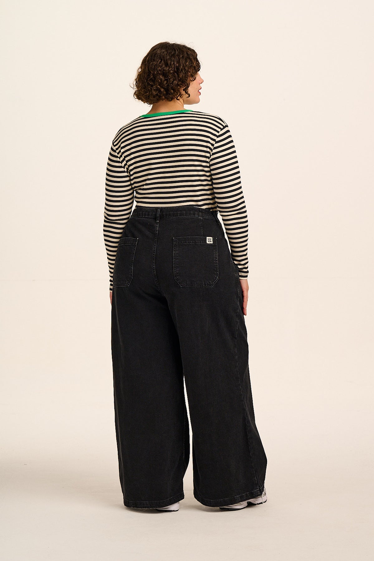 Tate - Extra Wide Leg Jeans Organic Cotton Denim in Black Wash