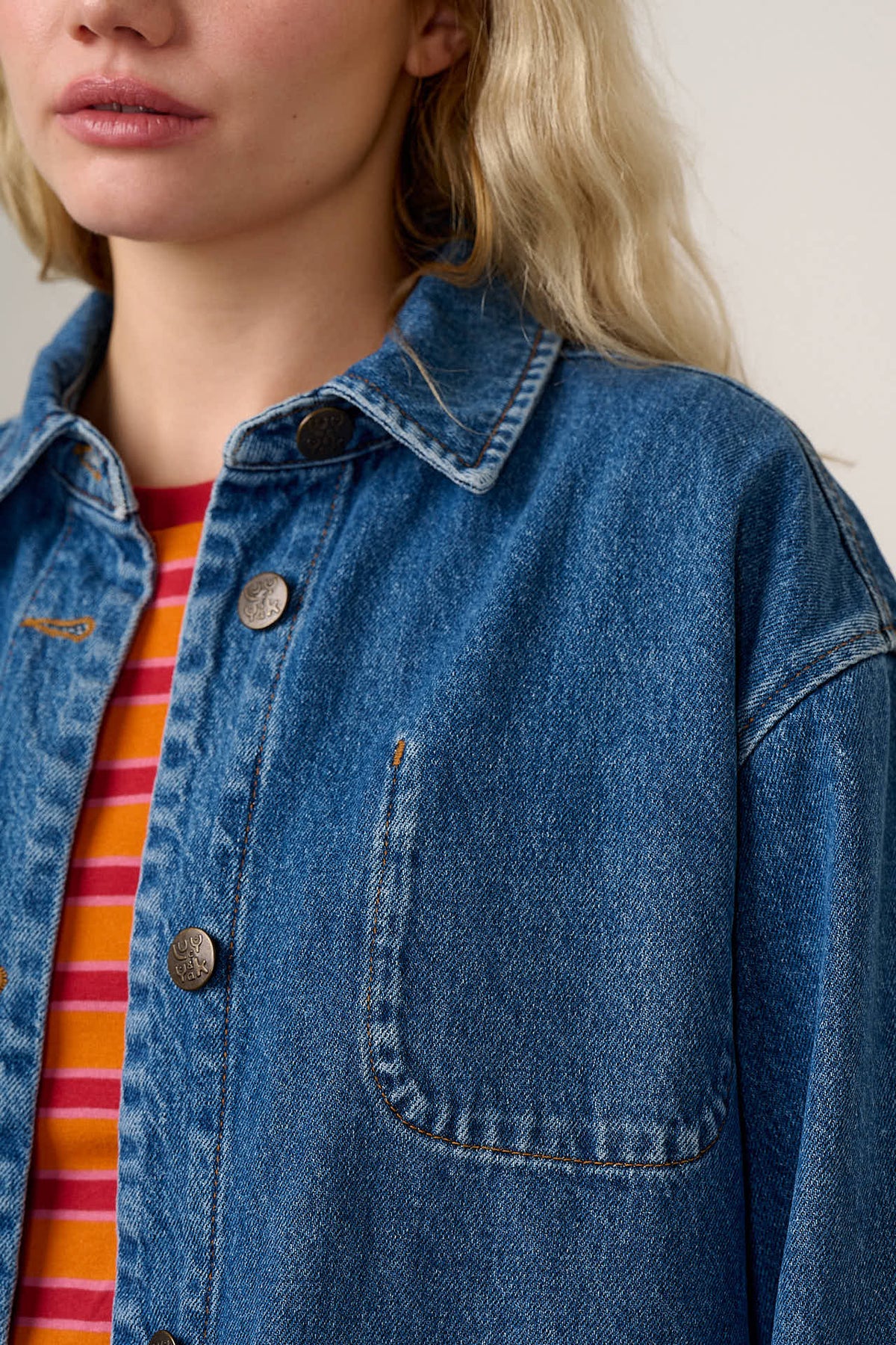 Connie - Denim Jacket Organic Cotton Denim in Mid Wash Blue
