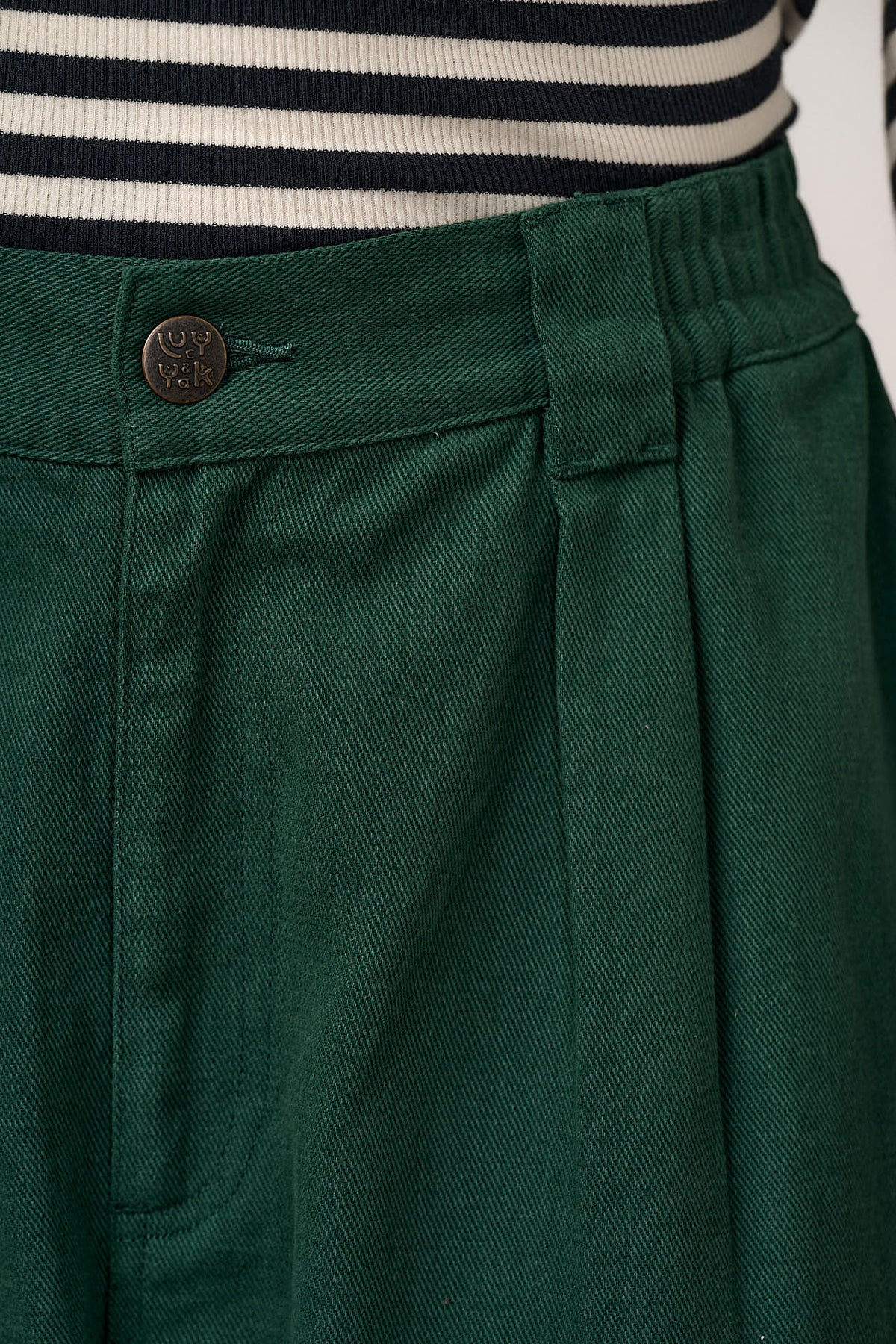 Ashby - Barrel Leg Trousers Organic Cotton in Posy Green