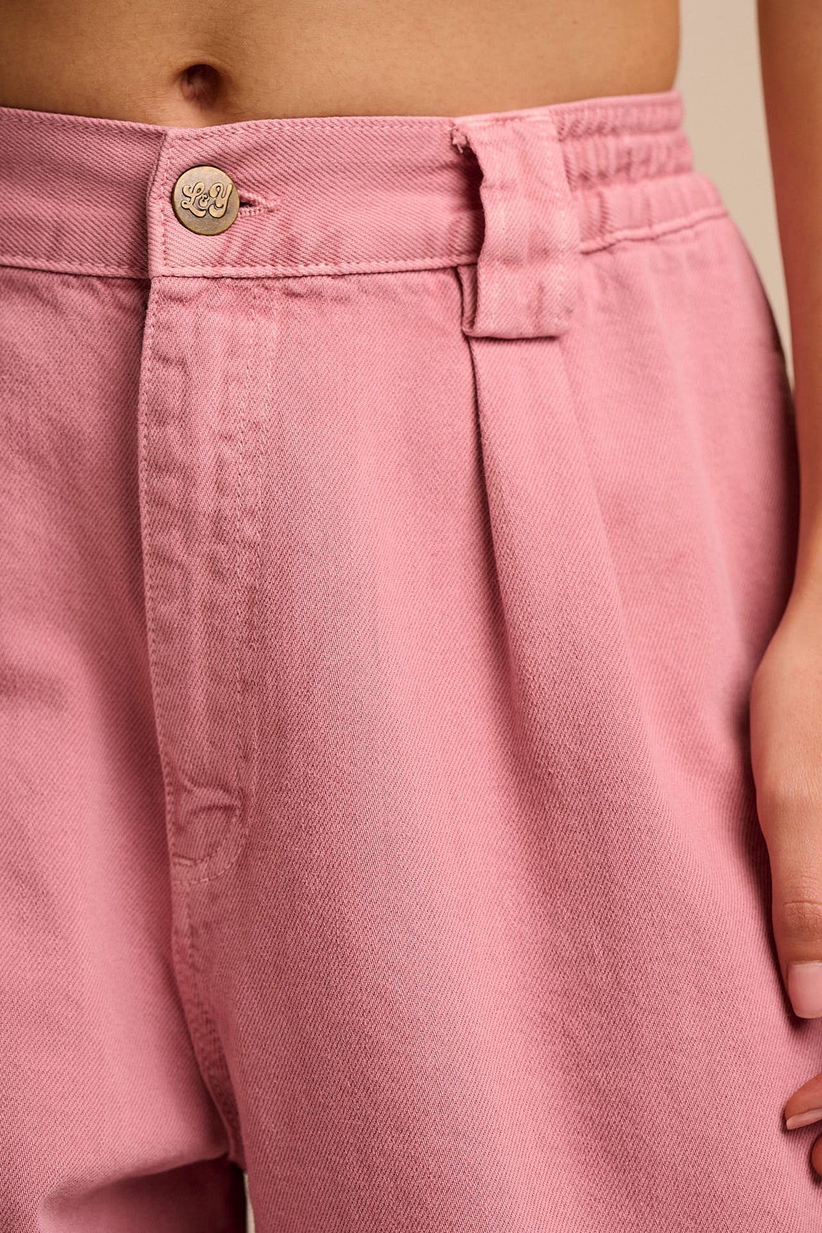 Ashby - Barrel Leg Trousers Organic Cotton Denim in Washed Pink