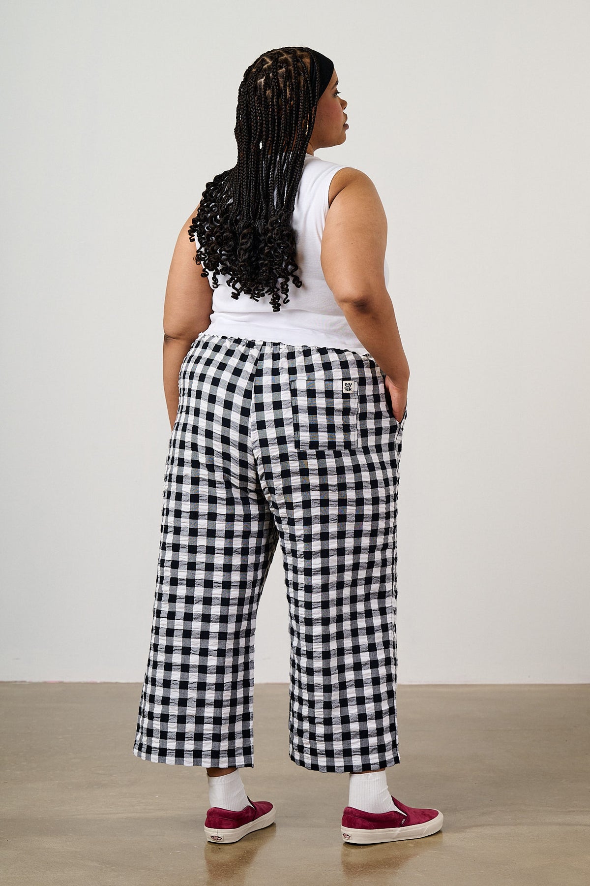 Chuck - Wide Leg Trousers Organic Cotton Seersucker in Black & White Gingham