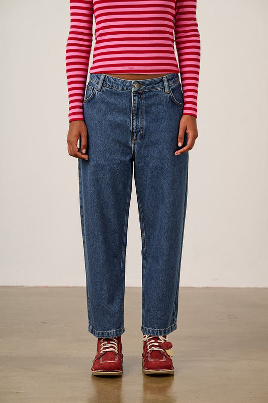 Drew - Cropped Straight Leg Jeans Organic Cotton Denim in Mid Wash Blue