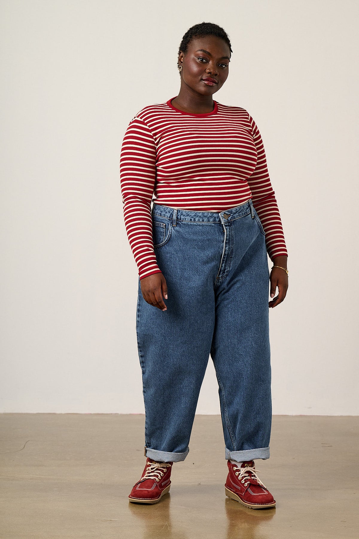 Drew - Cropped Straight Leg Jeans Organic Cotton Denim in Mid Wash Blue