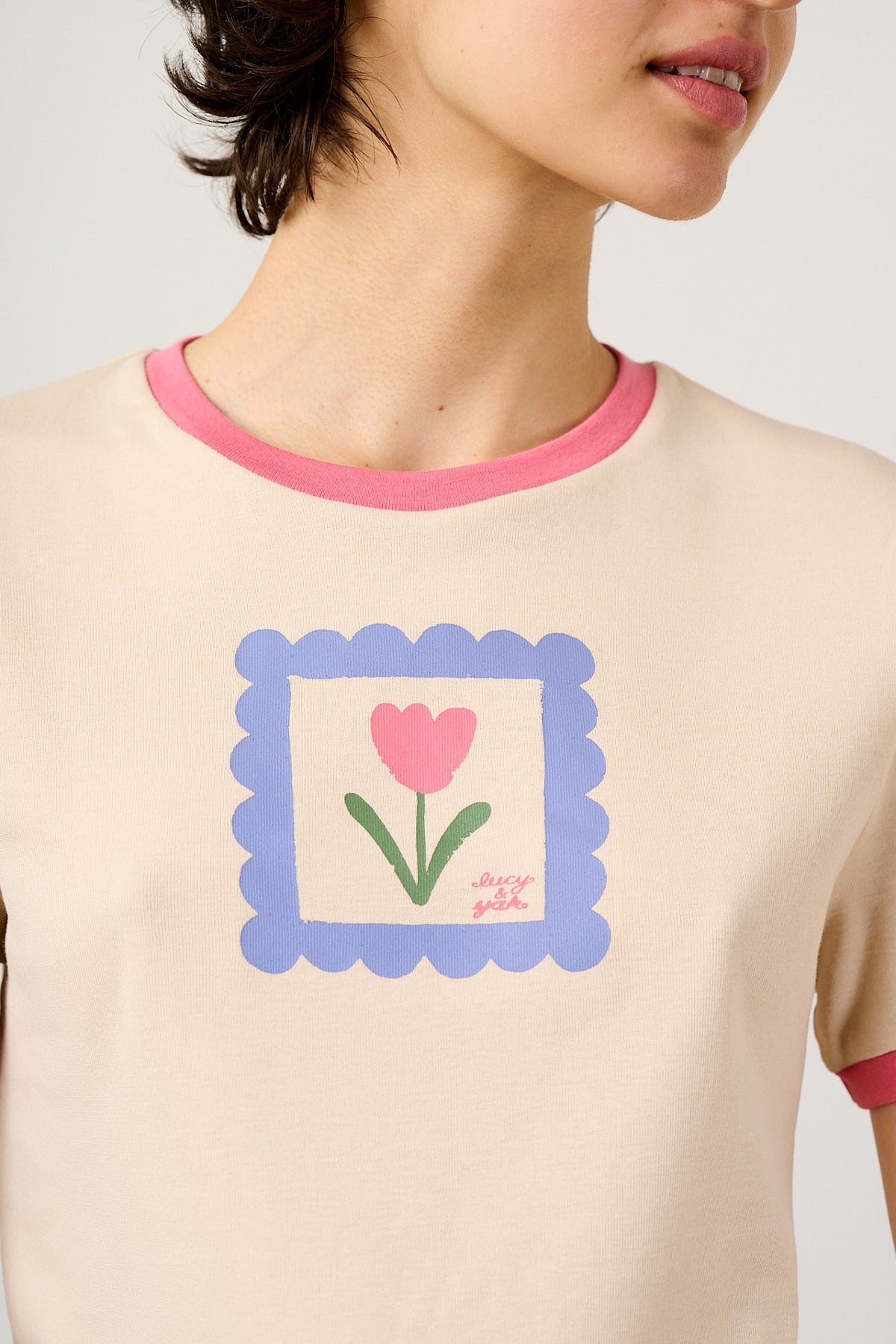 Maya - T-Shirt Organic Cotton in Ecru with Tulip Print