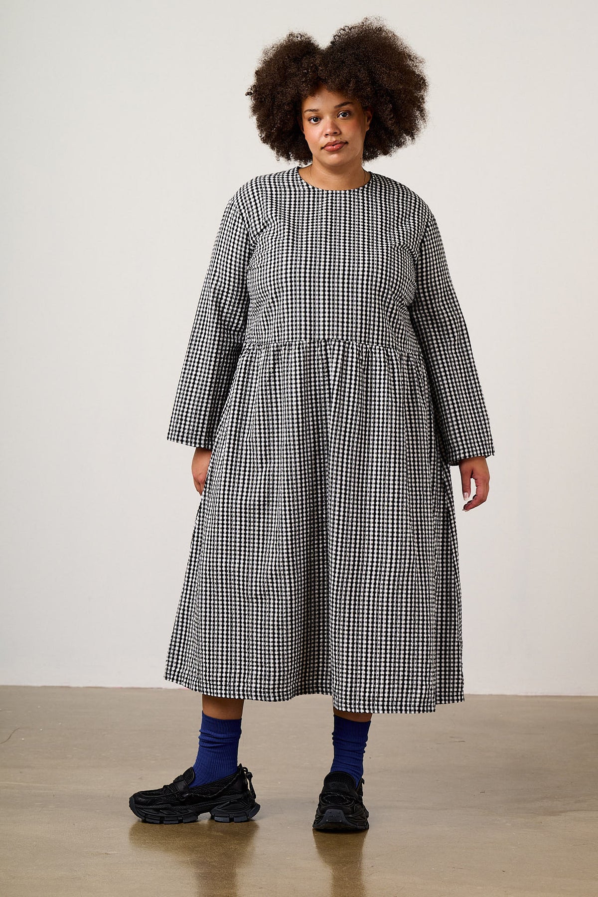 Micah - Long Sleeve Midi Dress Organic Cotton Seersucker in Black & White Gingham